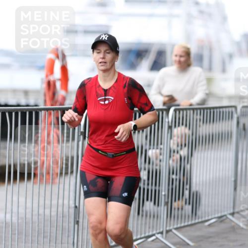 16.08.2026 - KN Förde Triathlon 2026 Antke Förster http://msf.ph/oto/10006183 16.08.2026 10:20:55 Laufen  meine-sportfotos.de