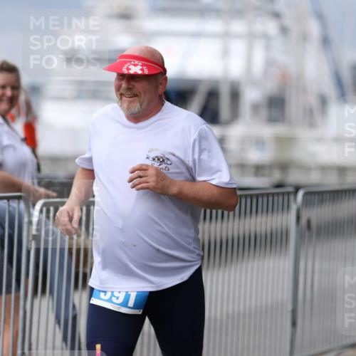 16.08.2026 - KN Förde Triathlon 2026 Antke Förster http://msf.ph/oto/10006208 16.08.2026 12:00:45 Laufen  meine-sportfotos.de