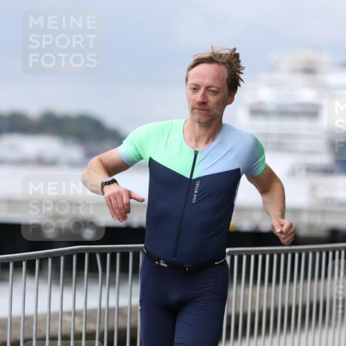 16.08.2026 - KN Förde Triathlon 2026 Antke Förster http://msf.ph/oto/10006346 16.08.2026 12:02:26 Laufen  meine-sportfotos.de