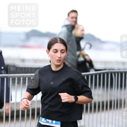 16.08.2026 - KN Förde Triathlon 2026 Antke Förster http://msf.ph/oto/10006417 16.08.2026 10:22:19 Laufen  meine-sportfotos.de