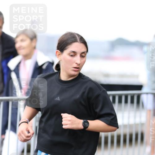 16.08.2026 - KN Förde Triathlon 2026 Antke Förster http://msf.ph/oto/10006420 16.08.2026 10:22:20 Laufen  meine-sportfotos.de