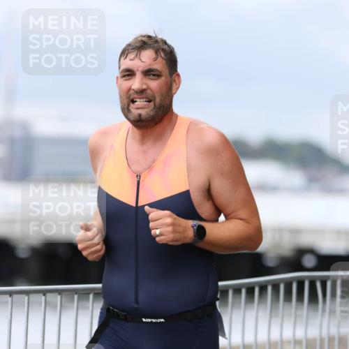 16.08.2026 - KN Förde Triathlon 2026 Antke Förster http://msf.ph/oto/10006421 16.08.2026 12:02:57 Laufen  meine-sportfotos.de