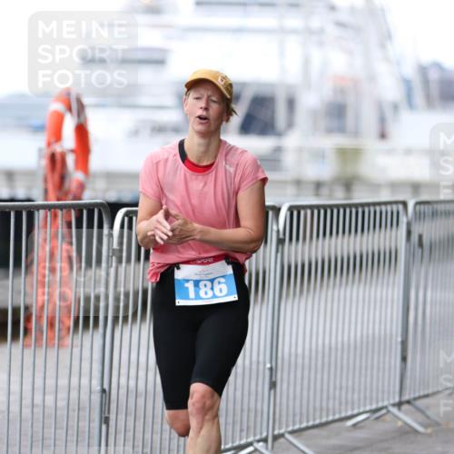 16.08.2026 - KN Förde Triathlon 2026 Antke Förster http://msf.ph/oto/10006468 16.08.2026 10:22:40 Laufen 186 meine-sportfotos.de
