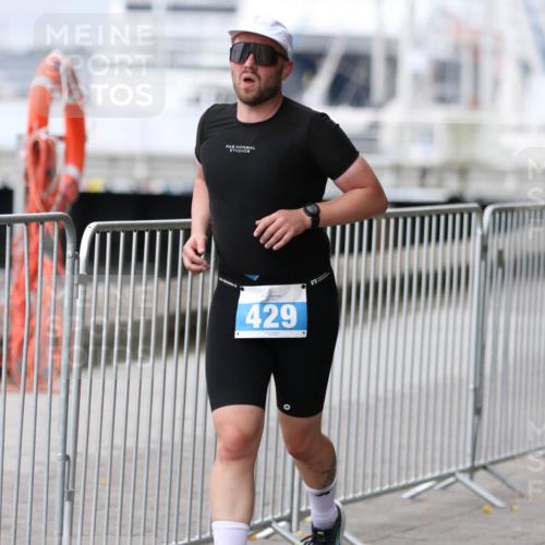 16.08.2026 - KN Förde Triathlon 2026 Antke Förster http://msf.ph/oto/10006577 16.08.2026 12:04:29 Laufen 429, 11 meine-sportfotos.de