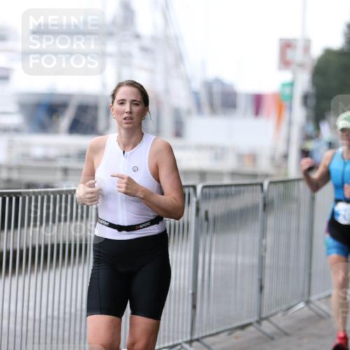 16.08.2026 - KN Förde Triathlon 2026 Antke Förster http://msf.ph/oto/10006582 16.08.2026 10:23:34 Laufen  meine-sportfotos.de
