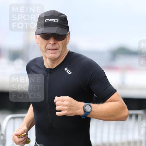 16.08.2026 - KN Förde Triathlon 2026 Antke Förster http://msf.ph/oto/10006631 16.08.2026 12:04:45 Laufen 2, 802 meine-sportfotos.de