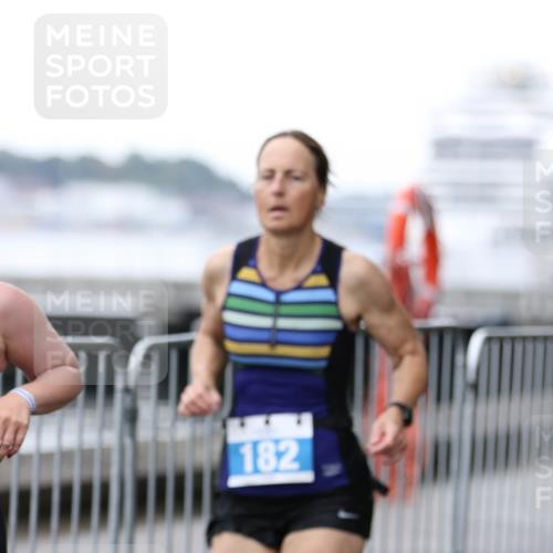 16.08.2026 - KN Förde Triathlon 2026 Antke Förster http://msf.ph/oto/10006690 16.08.2026 10:24:21 Laufen 182 meine-sportfotos.de