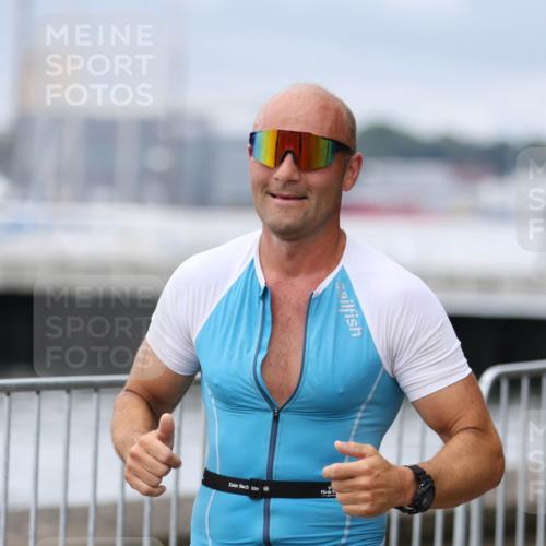 16.08.2026 - KN Förde Triathlon 2026 Antke Förster http://msf.ph/oto/10006877 16.08.2026 12:06:26 Laufen  meine-sportfotos.de