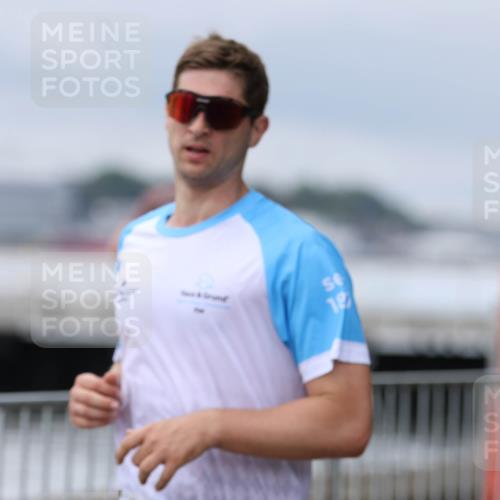 16.08.2026 - KN Förde Triathlon 2026 Antke Förster http://msf.ph/oto/10006970 16.08.2026 12:06:55 Laufen 18 meine-sportfotos.de