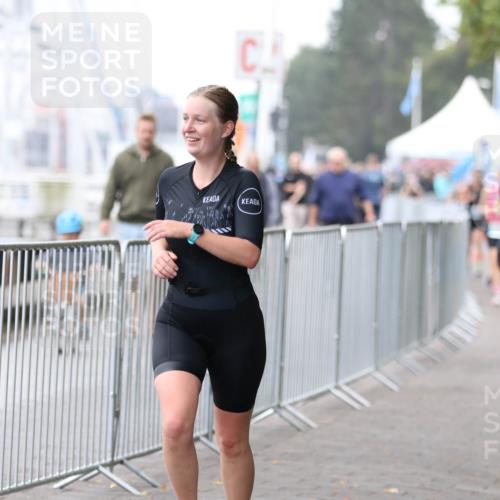 16.08.2026 - KN Förde Triathlon 2026 Antke Förster http://msf.ph/oto/10007110 16.08.2026 10:27:37 Laufen  meine-sportfotos.de