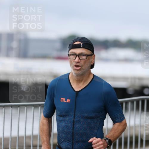 16.08.2026 - KN Förde Triathlon 2026 Antke Förster http://msf.ph/oto/10007153 16.08.2026 12:08:05 Laufen  meine-sportfotos.de
