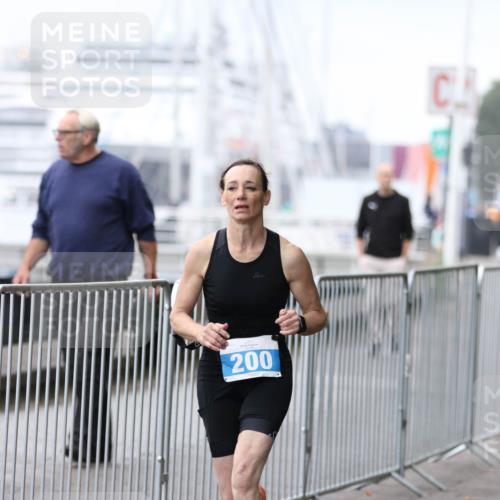 16.08.2026 - KN Förde Triathlon 2026 Antke Förster http://msf.ph/oto/10007176 16.08.2026 10:28:05 Laufen 200 meine-sportfotos.de