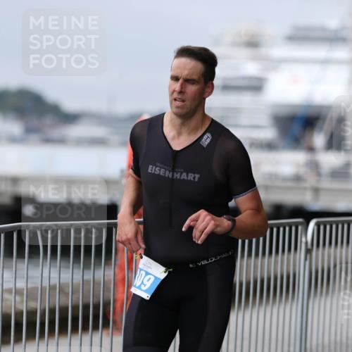 16.08.2026 - KN Förde Triathlon 2026 Antke Förster http://msf.ph/oto/10007219 16.08.2026 12:08:32 Laufen 09 meine-sportfotos.de