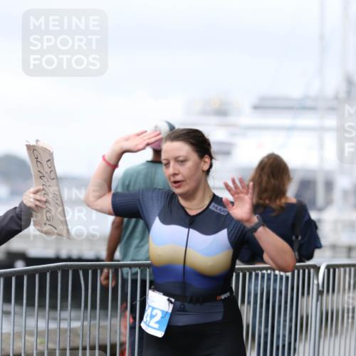 16.08.2026 - KN Förde Triathlon 2026 Antke Förster http://msf.ph/oto/10007242 16.08.2026 10:28:36 Laufen 42 meine-sportfotos.de