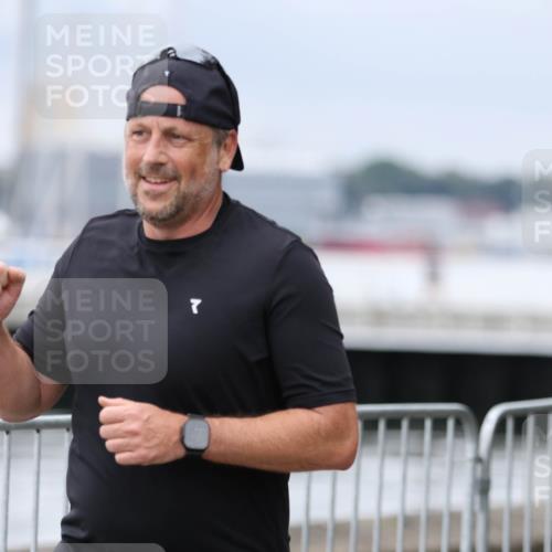 16.08.2026 - KN Förde Triathlon 2026 Antke Förster http://msf.ph/oto/10007255 16.08.2026 12:08:41 Laufen 7 meine-sportfotos.de