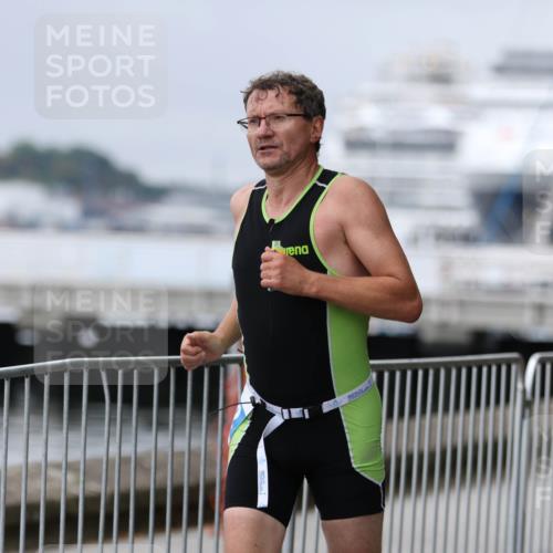 16.08.2026 - KN Förde Triathlon 2026 Antke Förster http://msf.ph/oto/10007339 16.08.2026 12:09:28 Laufen  meine-sportfotos.de