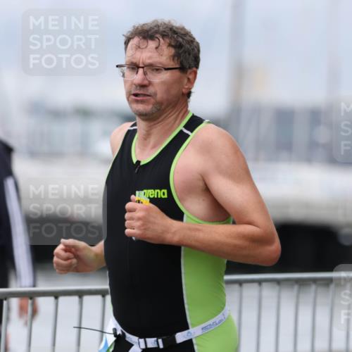16.08.2026 - KN Förde Triathlon 2026 Antke Förster http://msf.ph/oto/10007345 16.08.2026 12:09:30 Laufen  meine-sportfotos.de