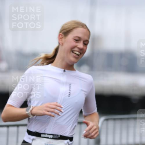 16.08.2026 - KN Förde Triathlon 2026 Antke Förster http://msf.ph/oto/10007353 16.08.2026 10:29:35 Laufen 194 meine-sportfotos.de