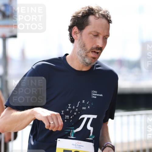 16.08.2026 - KN Förde Triathlon 2026 Antke Förster http://msf.ph/oto/10007409 16.08.2026 13:54:16 Laufen 8, 8, 818, 2026, 738 meine-sportfotos.de