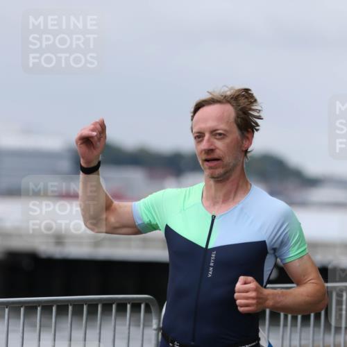 16.08.2026 - KN Förde Triathlon 2026 Antke Förster http://msf.ph/oto/10007450 16.08.2026 12:10:06 Laufen  meine-sportfotos.de