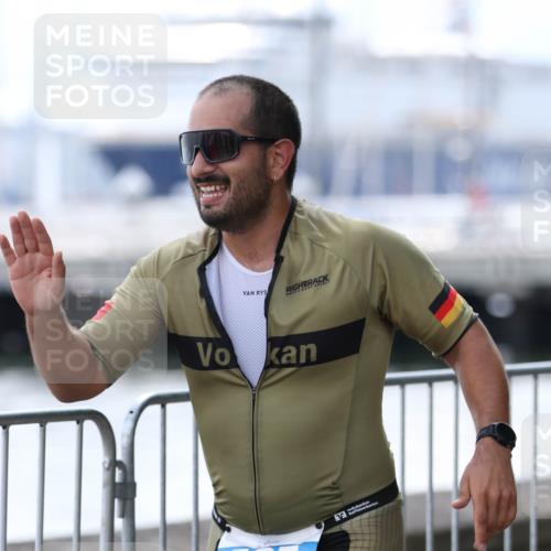 16.08.2026 - KN Förde Triathlon 2026 Antke Förster http://msf.ph/oto/10007490 16.08.2026 13:55:40 Laufen 565 meine-sportfotos.de