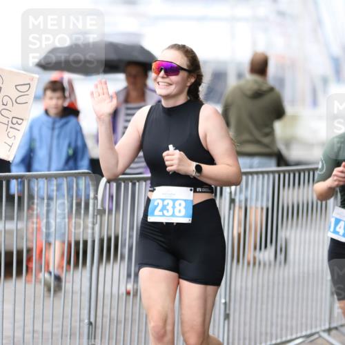 16.08.2026 - KN Förde Triathlon 2026 Antke Förster http://msf.ph/oto/10007509 16.08.2026 10:30:43 Laufen 238 meine-sportfotos.de