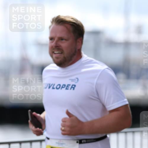 16.08.2026 - KN Förde Triathlon 2026 Antke Förster http://msf.ph/oto/10007535 16.08.2026 13:55:56 Laufen 734 meine-sportfotos.de