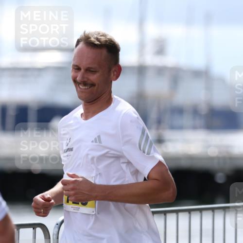 16.08.2026 - KN Förde Triathlon 2026 Antke Förster http://msf.ph/oto/10007538 16.08.2026 13:55:57 Laufen  meine-sportfotos.de