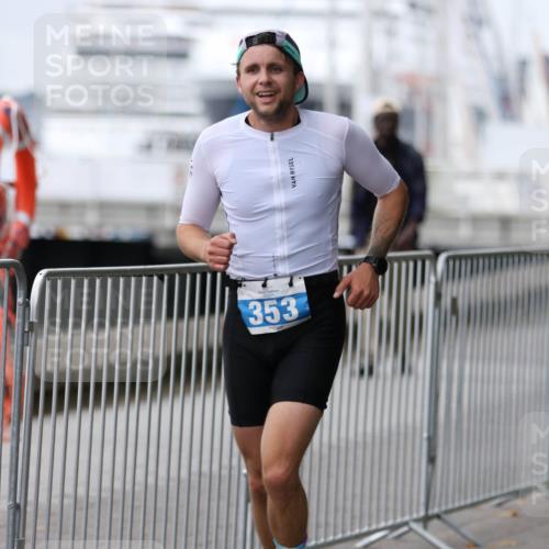 16.08.2026 - KN Förde Triathlon 2026 Antke Förster http://msf.ph/oto/10007543 16.08.2026 12:11:01 Laufen 353 meine-sportfotos.de