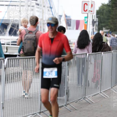 16.08.2026 - KN Förde Triathlon 2026 Antke Förster http://msf.ph/oto/10007564 16.08.2026 12:11:21 Laufen 428, 2 meine-sportfotos.de