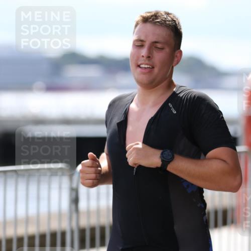 16.08.2026 - KN Förde Triathlon 2026 Antke Förster http://msf.ph/oto/10007583 16.08.2026 13:56:37 Laufen 522 meine-sportfotos.de