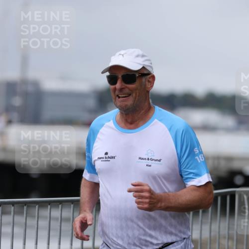 16.08.2026 - KN Förde Triathlon 2026 Antke Förster http://msf.ph/oto/10007612 16.08.2026 12:11:47 Laufen 18, 427 meine-sportfotos.de