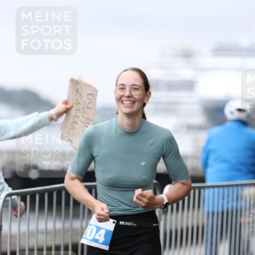 16.08.2026 - KN Förde Triathlon 2026 Antke Förster http://msf.ph/oto/10007638 16.08.2026 10:31:37 Laufen 04 meine-sportfotos.de