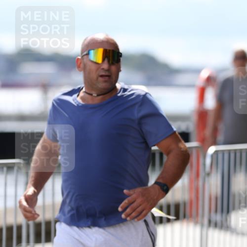 16.08.2026 - KN Förde Triathlon 2026 Antke Förster http://msf.ph/oto/10007670 16.08.2026 13:57:29 Laufen  meine-sportfotos.de