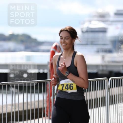 16.08.2026 - KN Förde Triathlon 2026 Antke Förster http://msf.ph/oto/10007805 16.08.2026 13:59:07 Laufen 746 meine-sportfotos.de