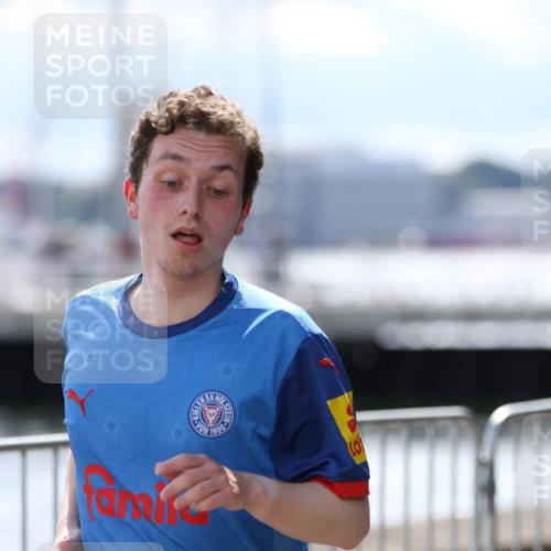 16.08.2026 - KN Förde Triathlon 2026 Antke Förster http://msf.ph/oto/10007838 16.08.2026 13:59:29 Laufen 2026, 609, 1900, 70 meine-sportfotos.de