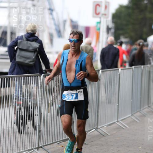16.08.2026 - KN Förde Triathlon 2026 Antke Förster http://msf.ph/oto/10007888 16.08.2026 12:14:38 Laufen 357, 357 meine-sportfotos.de