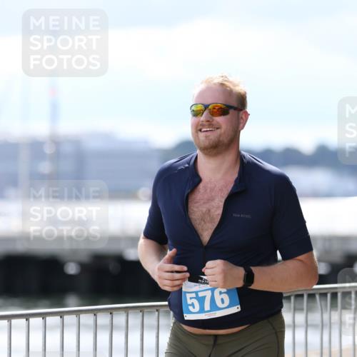 16.08.2026 - KN Förde Triathlon 2026 Antke Förster http://msf.ph/oto/10007928 16.08.2026 14:00:21 Laufen 576 meine-sportfotos.de