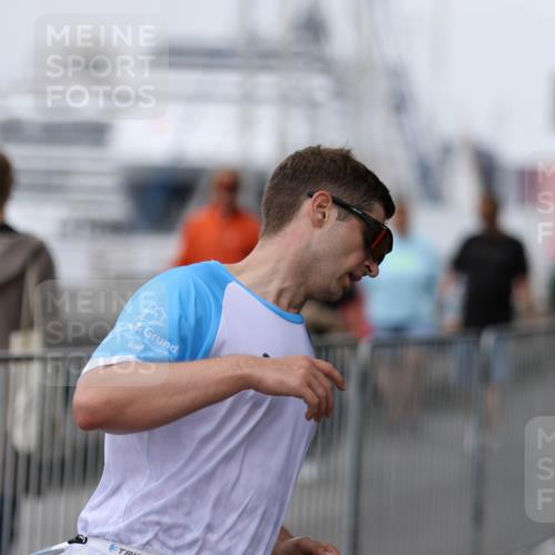 16.08.2026 - KN Förde Triathlon 2026 Antke Förster http://msf.ph/oto/10007957 16.08.2026 12:15:15 Laufen  meine-sportfotos.de