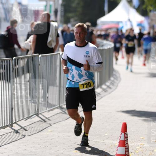 16.08.2026 - KN Förde Triathlon 2026 Antke Förster http://msf.ph/oto/10007991 16.08.2026 14:01:00 Laufen 720 meine-sportfotos.de