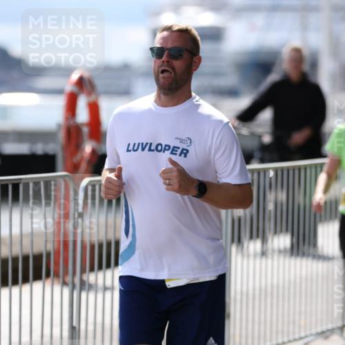 16.08.2026 - KN Förde Triathlon 2026 Antke Förster http://msf.ph/oto/10008093 16.08.2026 14:01:44 Laufen  meine-sportfotos.de