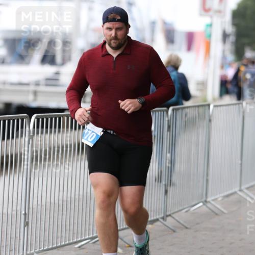 16.08.2026 - KN Förde Triathlon 2026 Antke Förster http://msf.ph/oto/10008155 16.08.2026 12:16:50 Laufen 70 meine-sportfotos.de