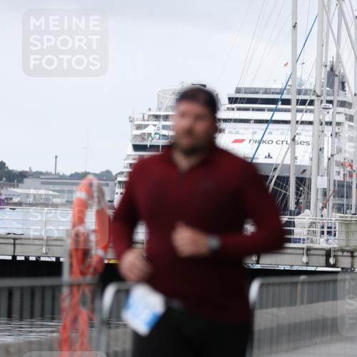 16.08.2026 - KN Förde Triathlon 2026 Antke Förster http://msf.ph/oto/10008158 16.08.2026 12:16:52 Laufen  meine-sportfotos.de