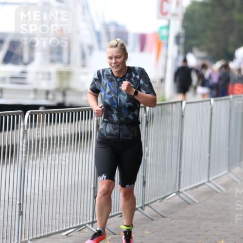 16.08.2026 - KN Förde Triathlon 2026 Antke Förster http://msf.ph/oto/10008175 16.08.2026 10:35:27 Laufen  meine-sportfotos.de