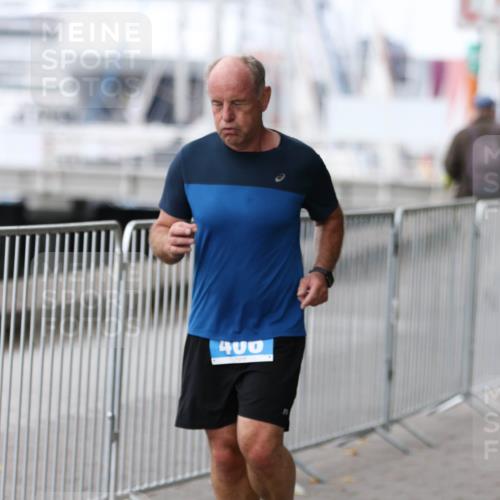 16.08.2026 - KN Förde Triathlon 2026 Antke Förster http://msf.ph/oto/10008176 16.08.2026 12:16:59 Laufen 400 meine-sportfotos.de
