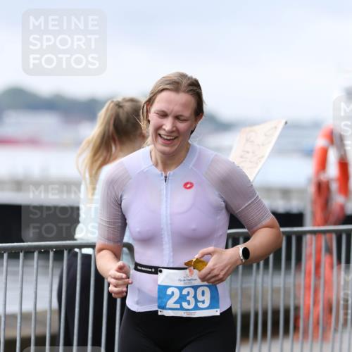 16.08.2026 - KN Förde Triathlon 2026 Antke Förster http://msf.ph/oto/10008232 16.08.2026 10:35:51 Laufen 239 meine-sportfotos.de