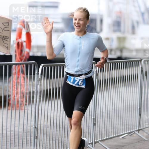 16.08.2026 - KN Förde Triathlon 2026 Antke Förster http://msf.ph/oto/10008244 16.08.2026 10:36:02 Laufen  meine-sportfotos.de
