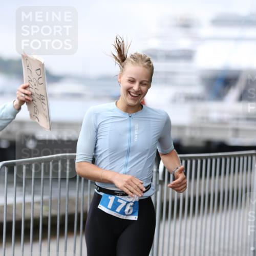 16.08.2026 - KN Förde Triathlon 2026 Antke Förster http://msf.ph/oto/10008247 16.08.2026 10:36:03 Laufen 176 meine-sportfotos.de