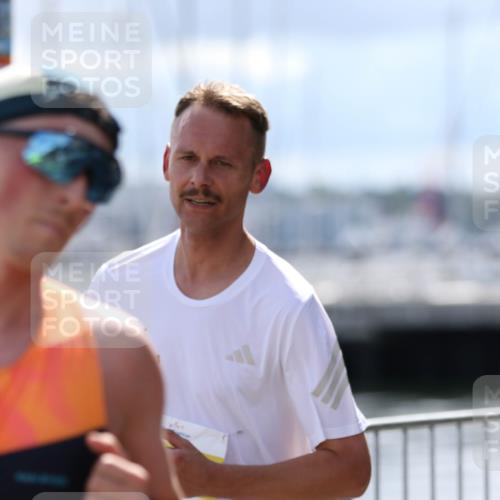 16.08.2026 - KN Förde Triathlon 2026 Antke Förster http://msf.ph/oto/10008285 16.08.2026 14:04:12 Laufen  meine-sportfotos.de