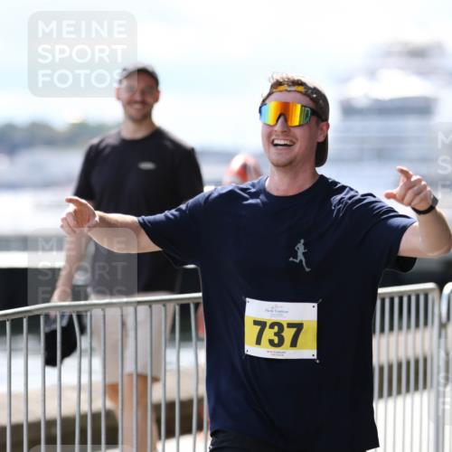 16.08.2026 - KN Förde Triathlon 2026 Antke Förster http://msf.ph/oto/10008324 16.08.2026 14:05:09 Laufen 2026, 737 meine-sportfotos.de